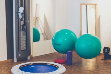 Krankengymnastik am Gerät